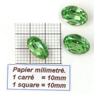 4120 18x13 P - Pieza de cristal Swarovski ovalada con fondo cónico 18X13MM PERIDOT