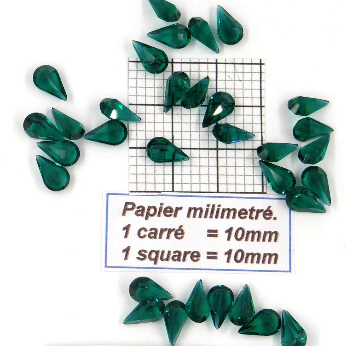 4300 10X6 E * Piedra de cristal Swarovski gota-pera con base cónica 10X6MM ESMERALDA sin revestimiento (translúcida)